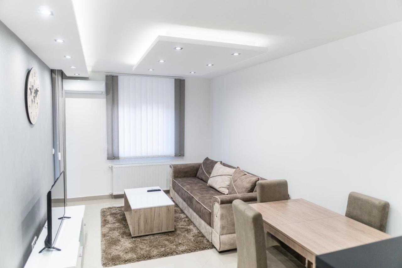 Bella Apartmani Jagodina Bagian luar foto